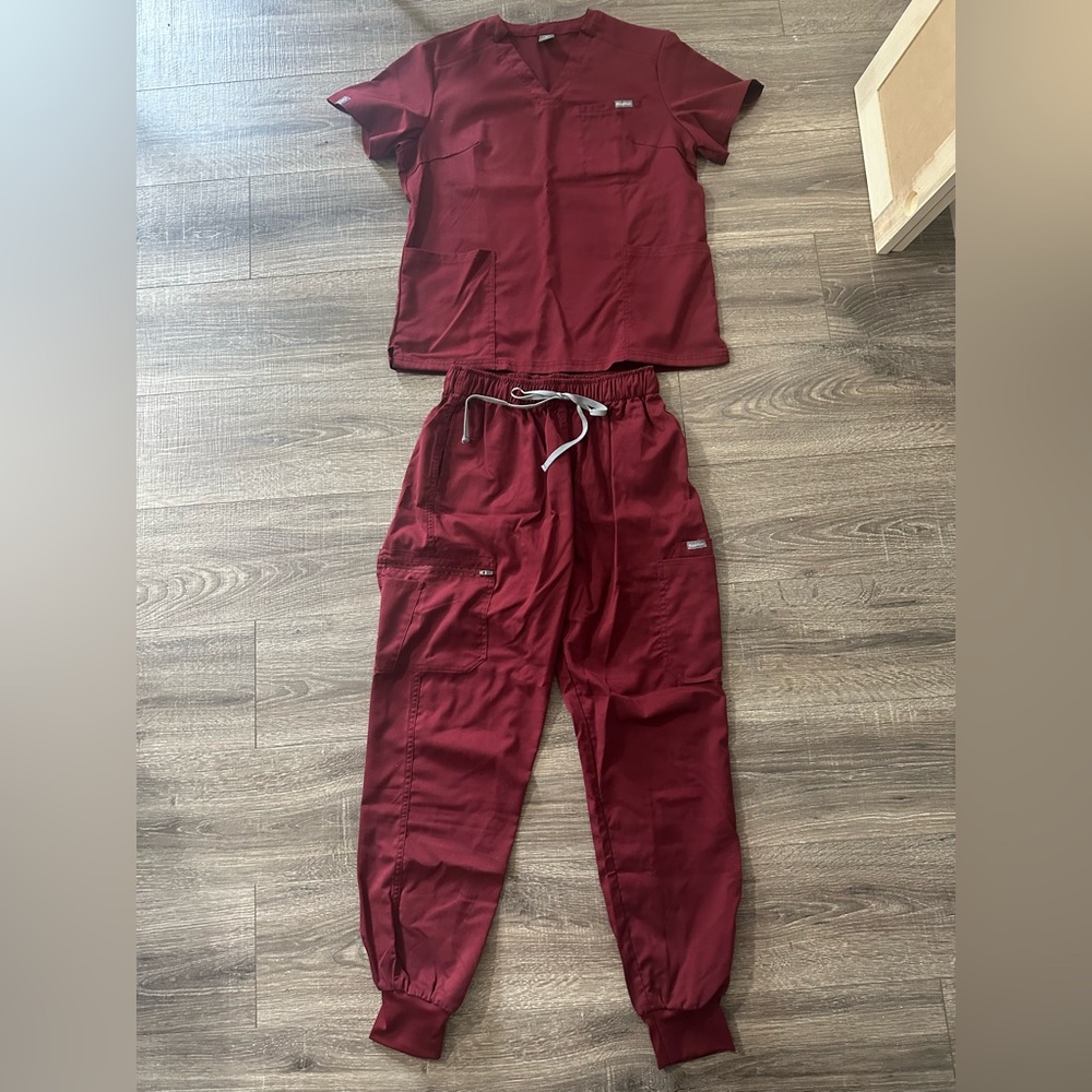 Women's Burgundy Jogger Scrubs
